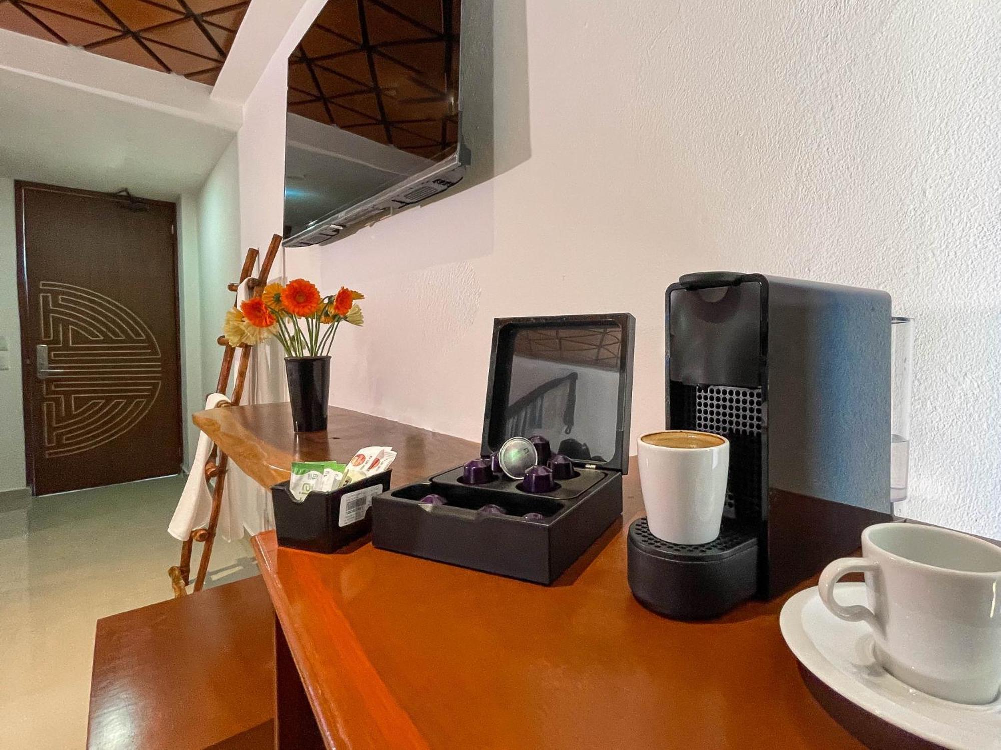 Akuazul Resorts Adults Only Канкун Экстерьер фото